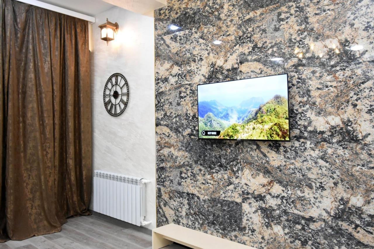 New Apartment In Downtown Jerevan Buitenkant foto