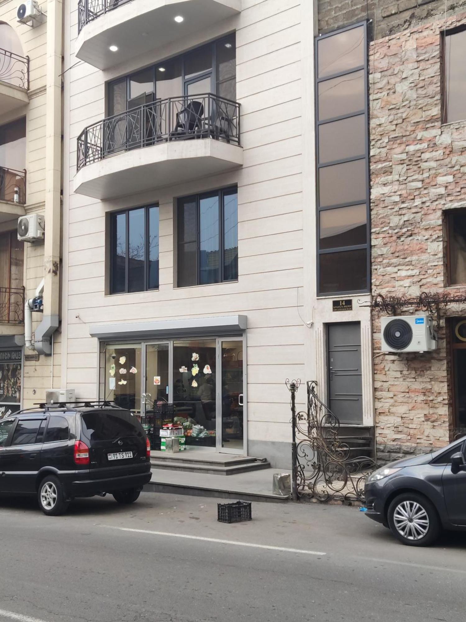 New Apartment In Downtown Jerevan Buitenkant foto