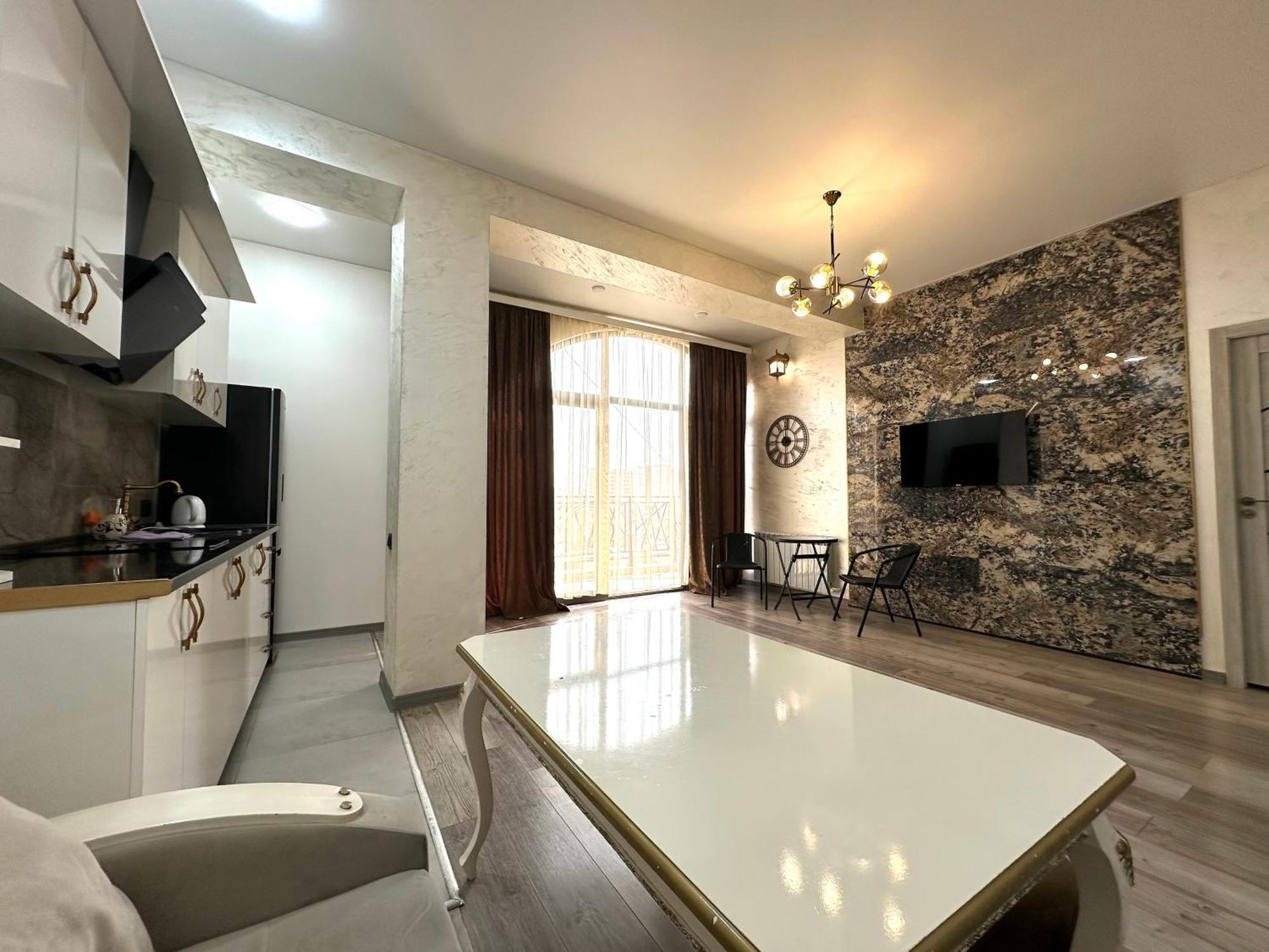 New Apartment In Downtown Jerevan Buitenkant foto