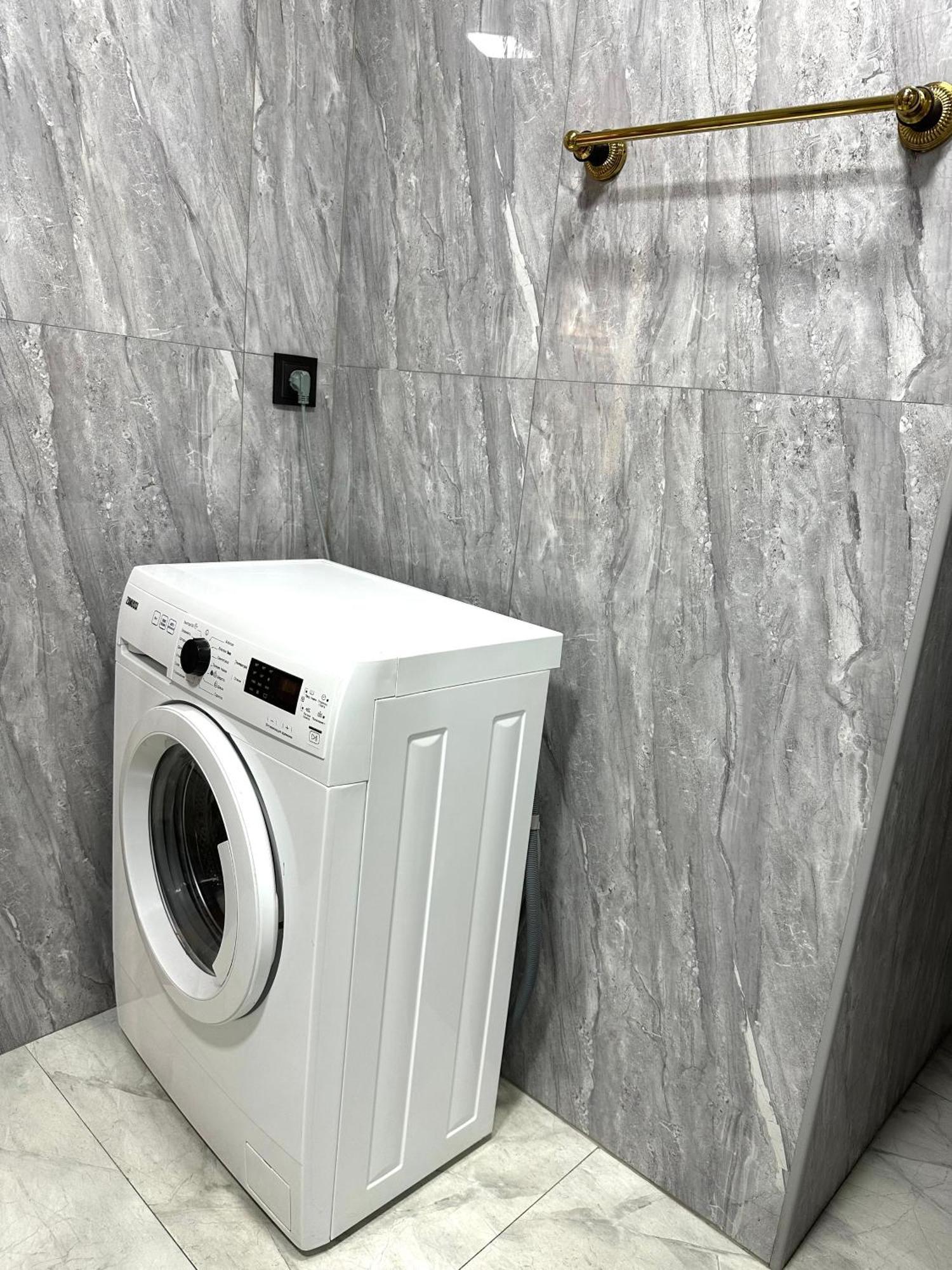 New Apartment In Downtown Jerevan Buitenkant foto
