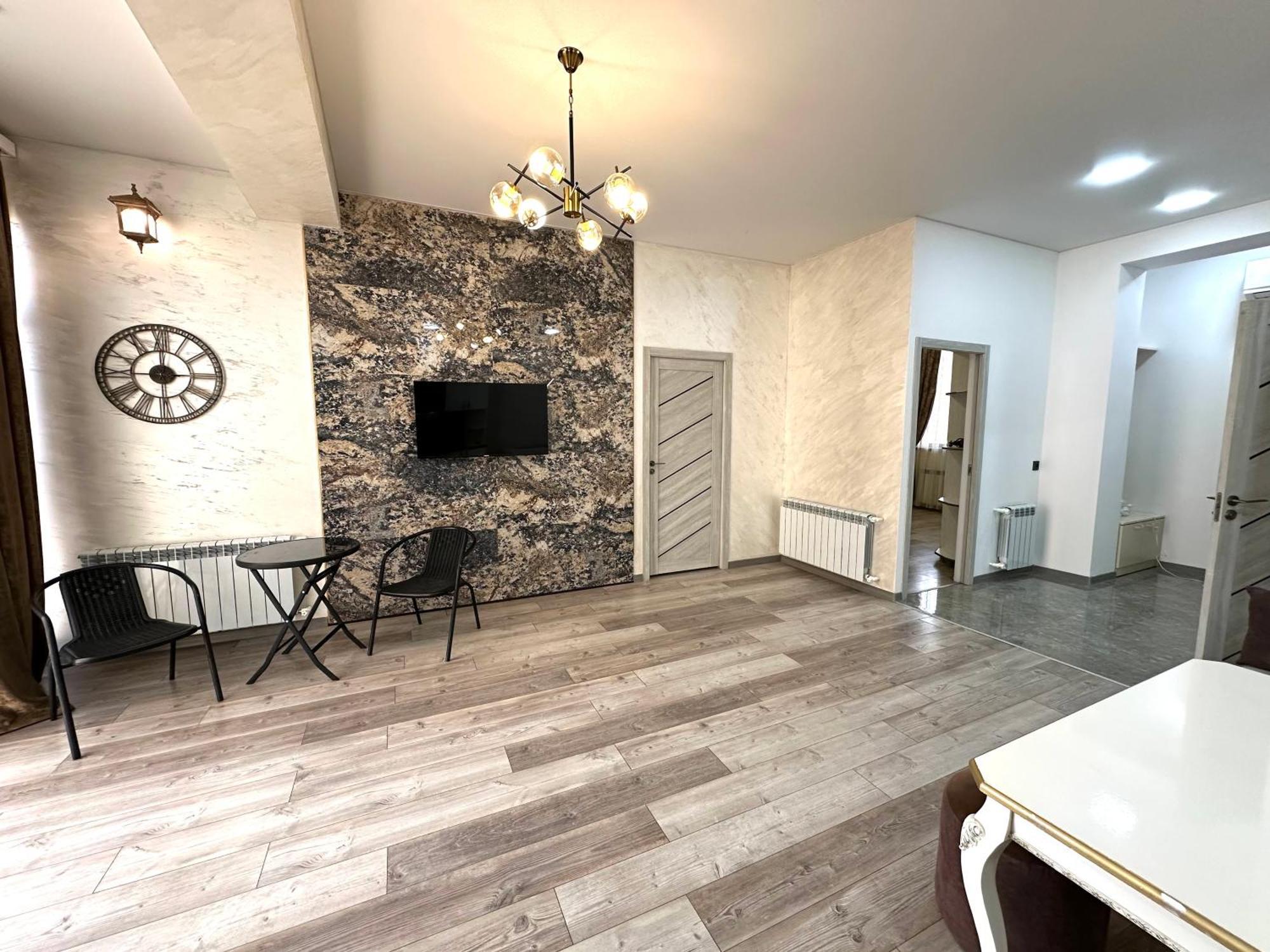 New Apartment In Downtown Jerevan Buitenkant foto