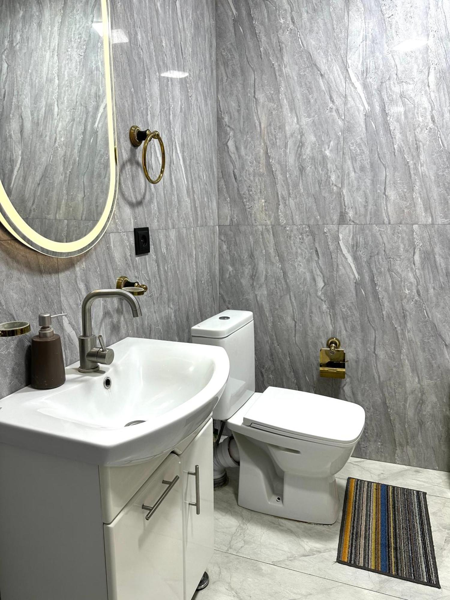 New Apartment In Downtown Jerevan Buitenkant foto
